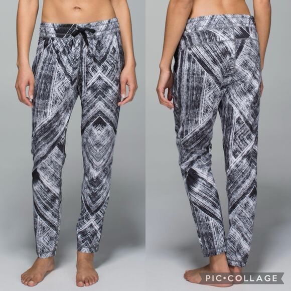Lululemon Namaskar Relaxed Track Pant II In Heat Wave White Black Size 4 - Picture 1 of 16